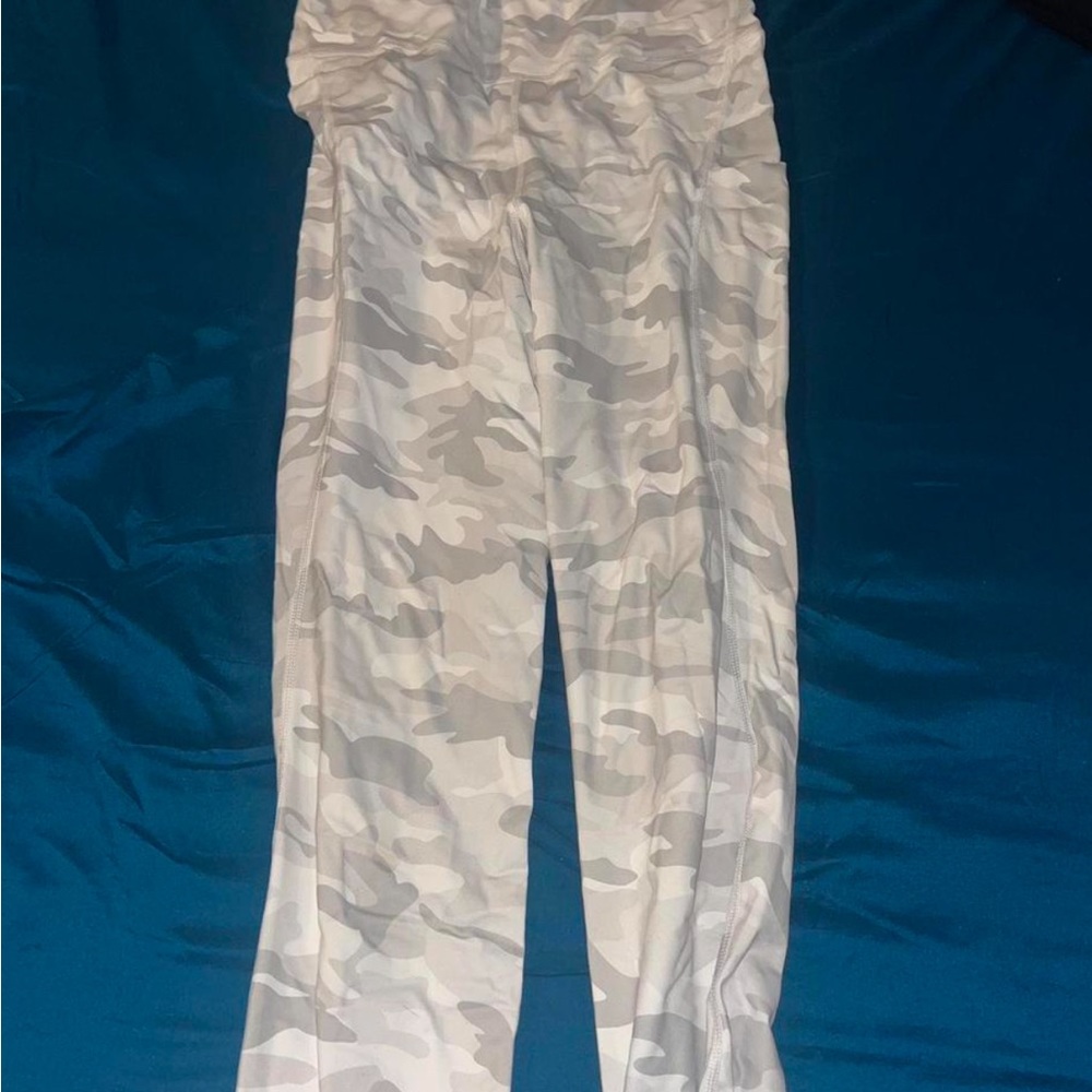 White camp leggings